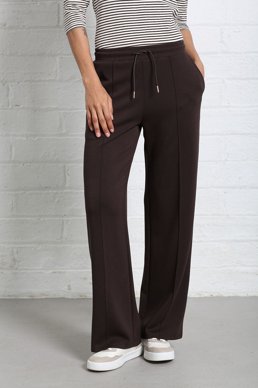 Trousers & Joggers