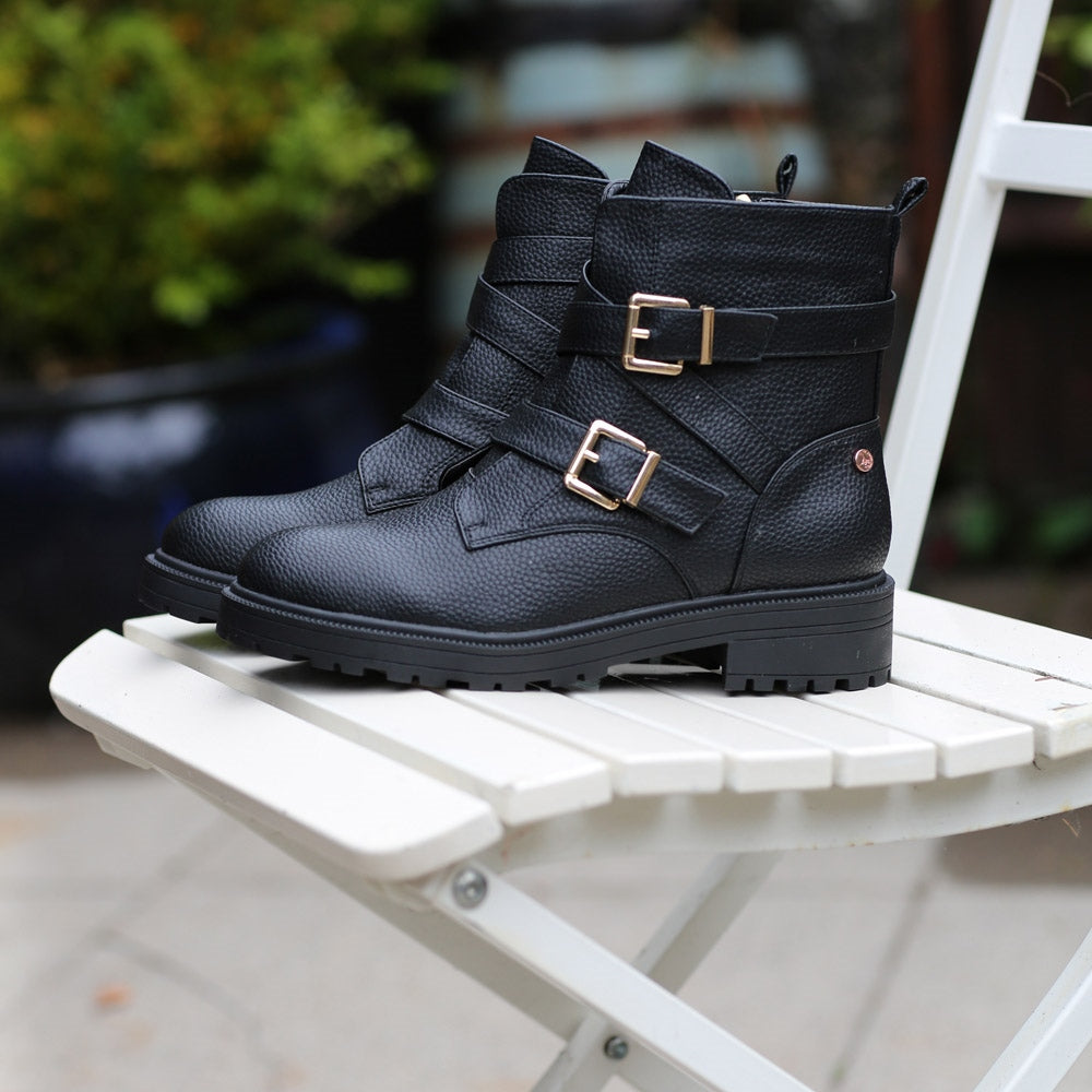 Barrie Boot Black