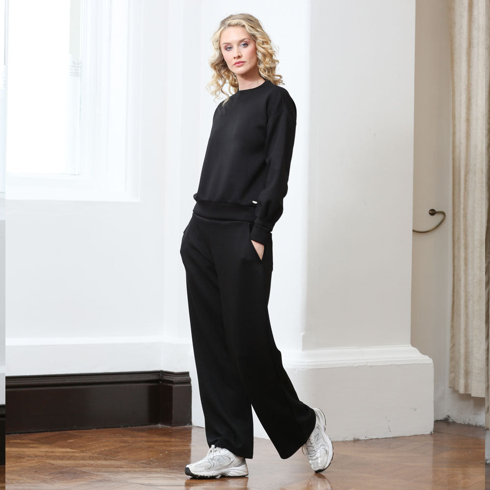 Relax & Renew Juno Jogger Black