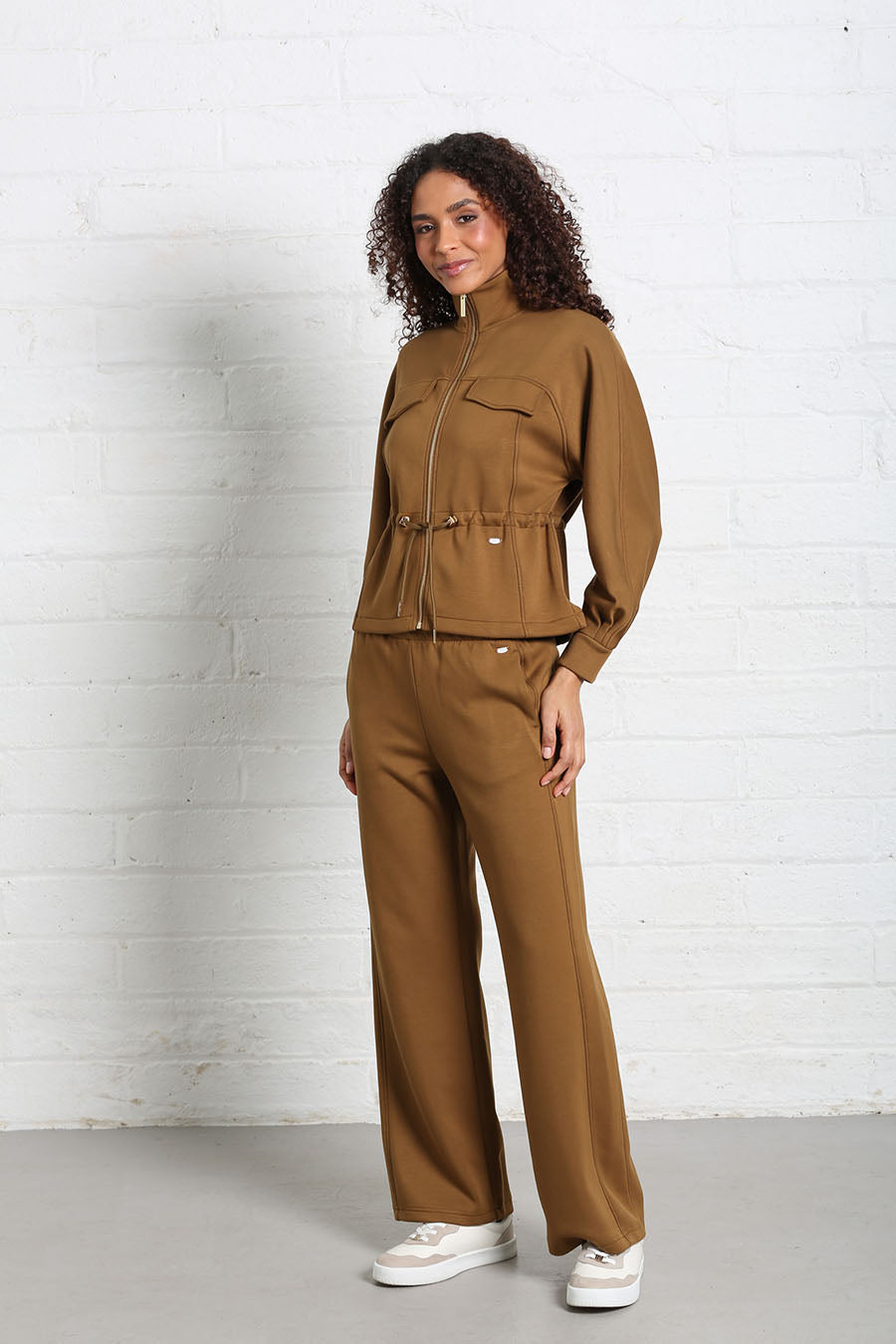 Relax & Renew Isla Zipper Olive