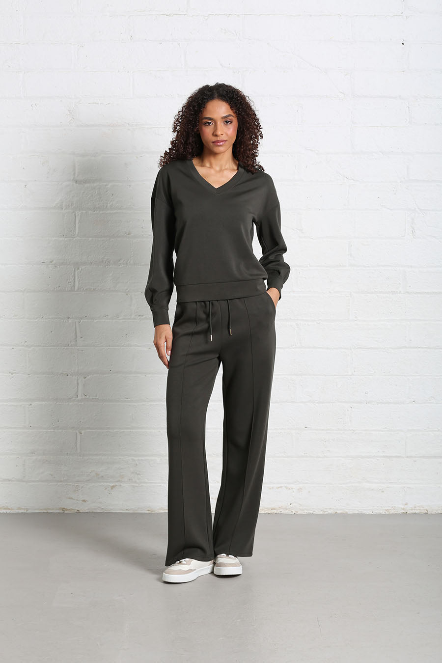 Relax & Renew Wren Jogger Khaki