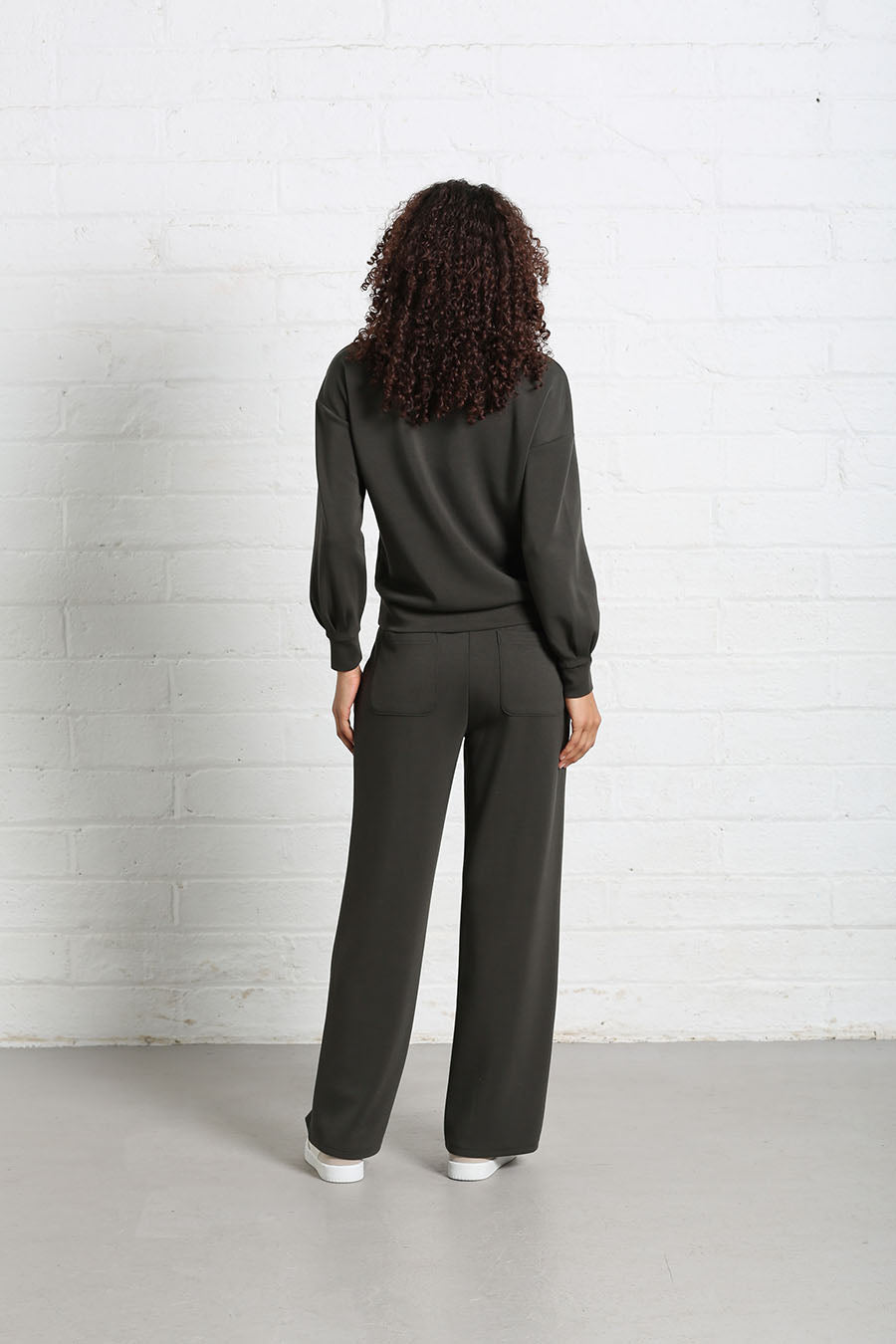 Relax & Renew Wren Jogger Khaki