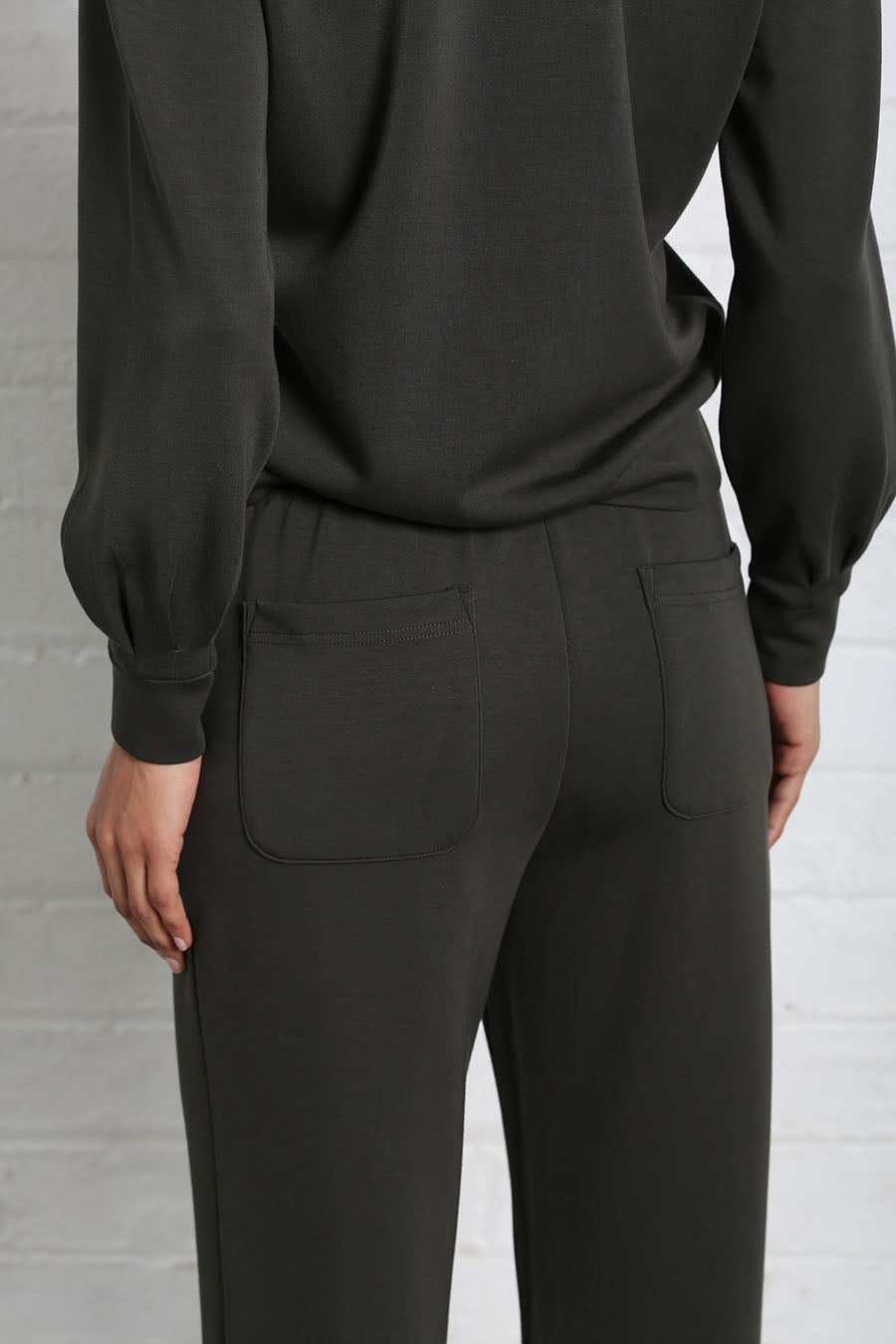 Relax & Renew Wren Jogger Khaki