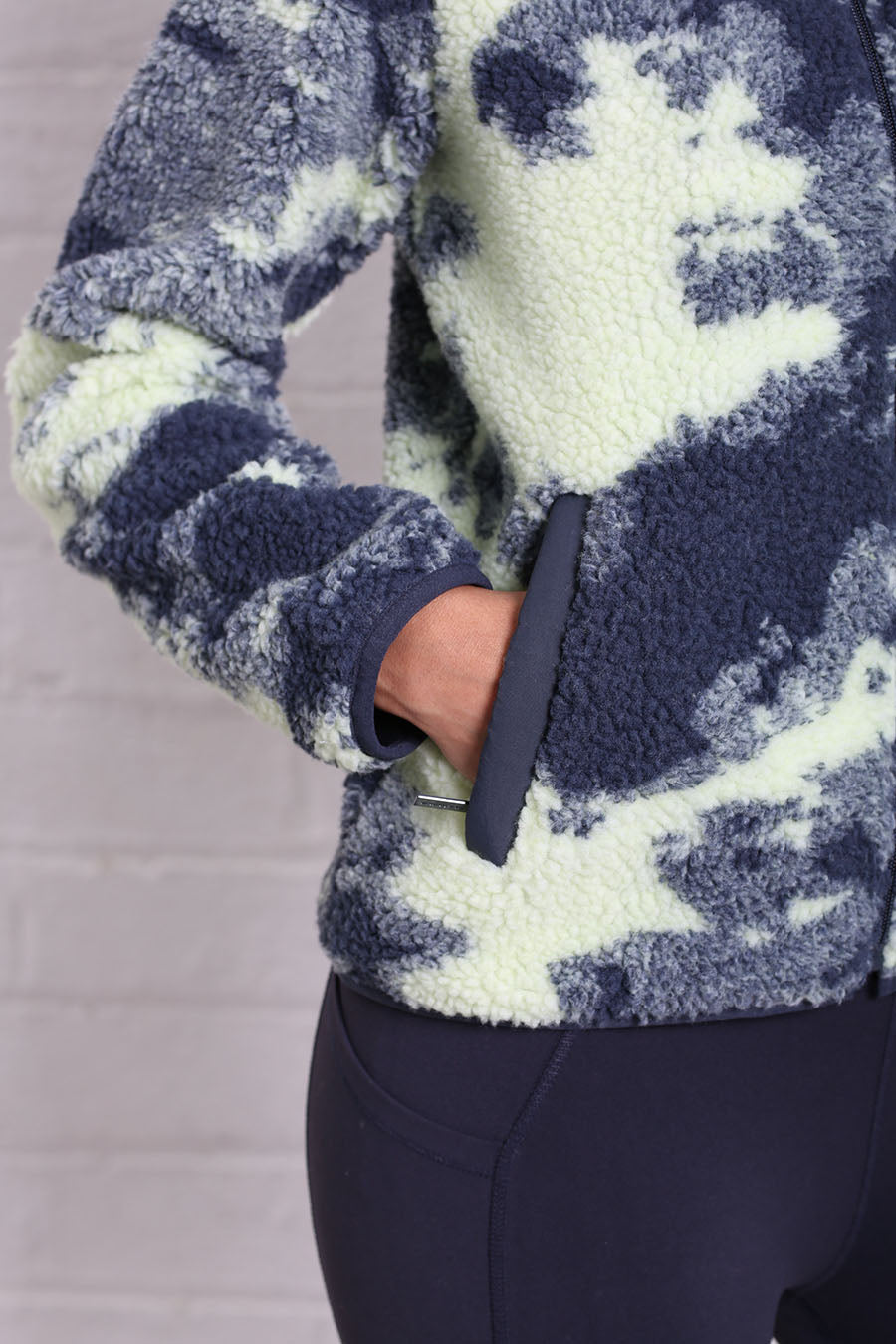 Relax & Renew Mila Full Zip Borg Multi Print
